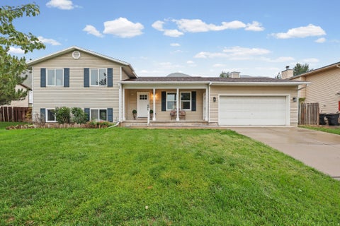 Photo of 517 S 10 W, Farmington, UT 84025 (MLS # 2182591)