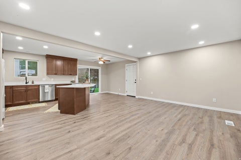 Tiny photo for 517 S 10 W, Farmington, UT 84025 (MLS # 2182591)