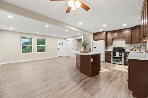 Tiny photo for 517 S 10 W, Farmington, UT 84025 (MLS # 2182591)