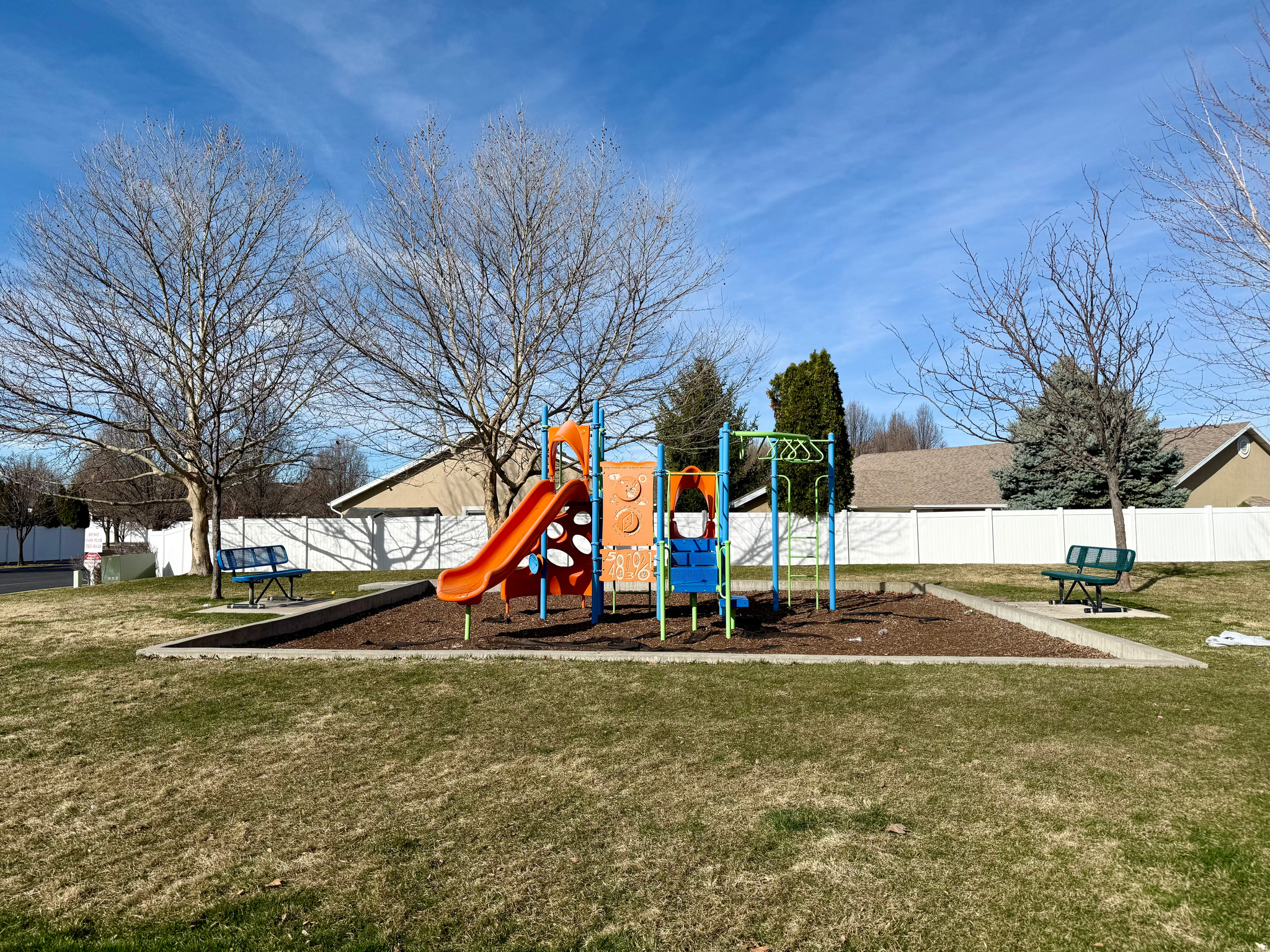 NEWTOWNE SQUARE - Residential