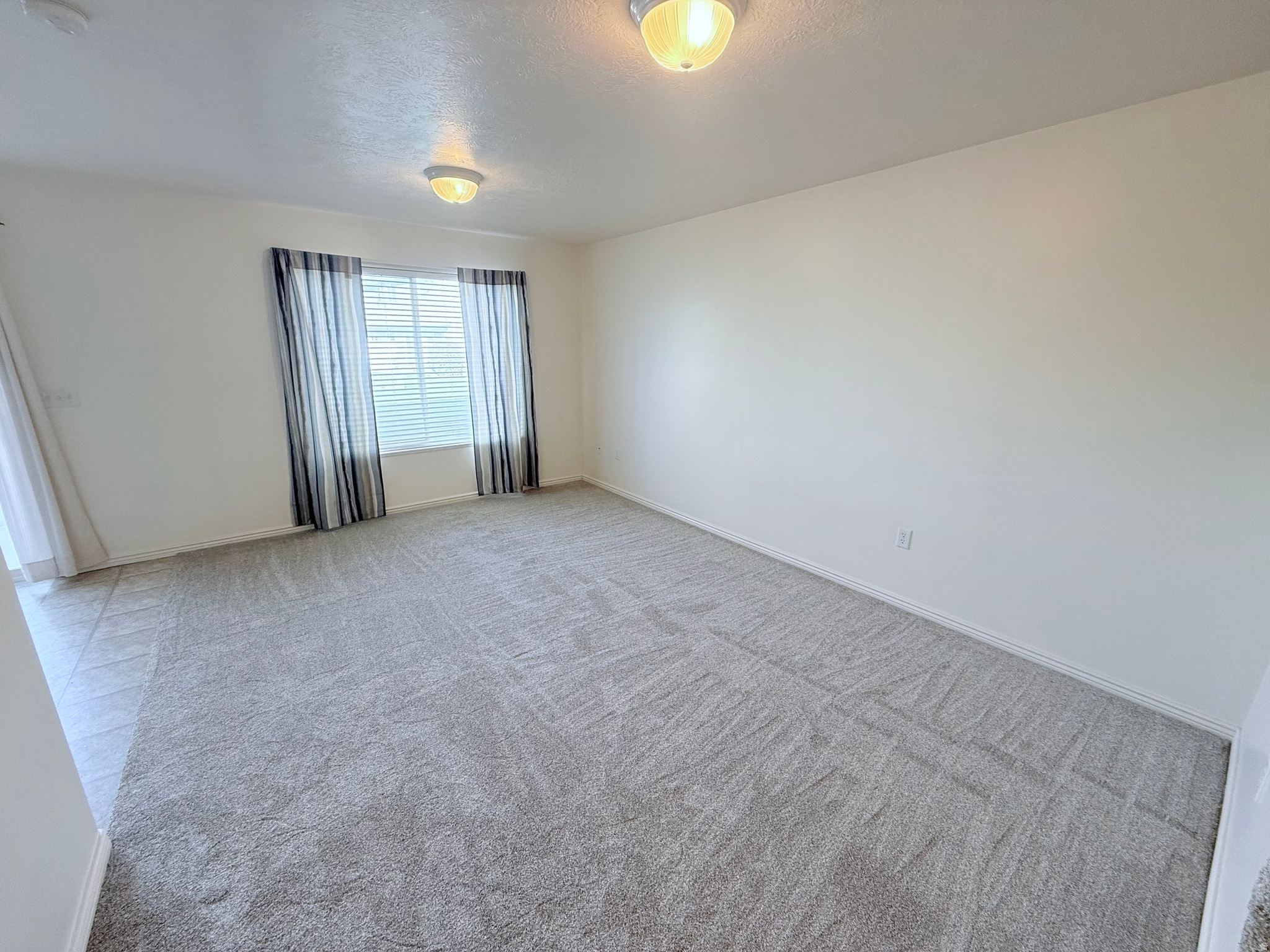 NEWTOWNE SQUARE - Residential