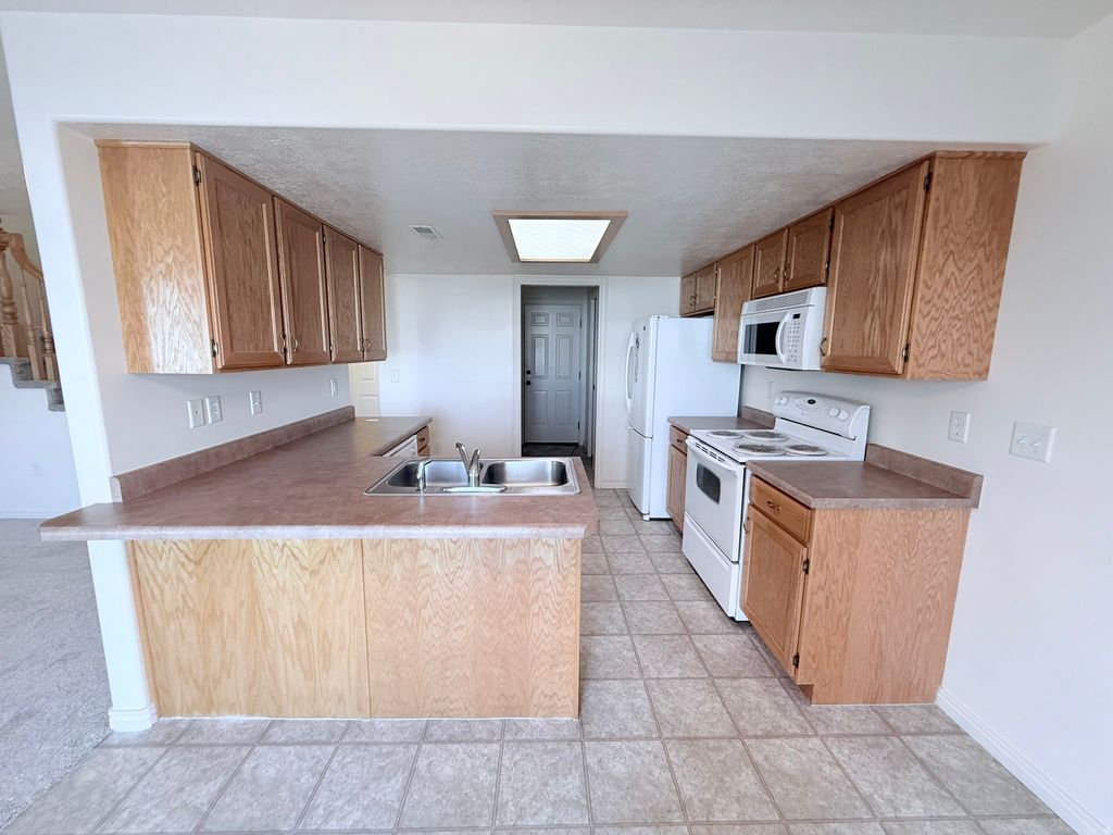 Photo of 2511 N CHARLESTON AVE, Harrisville, UT 84414 (MLS # 2143077)