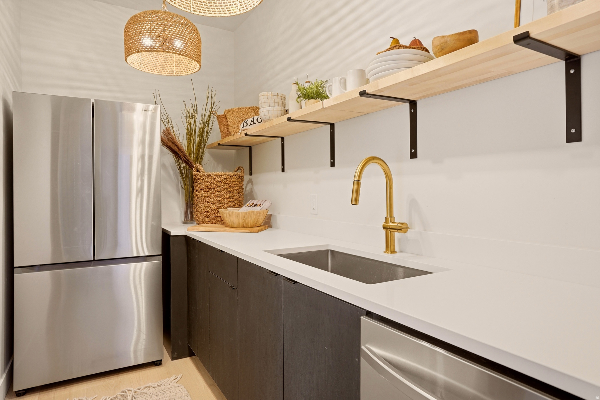 APOSHIAN SUB - Residential