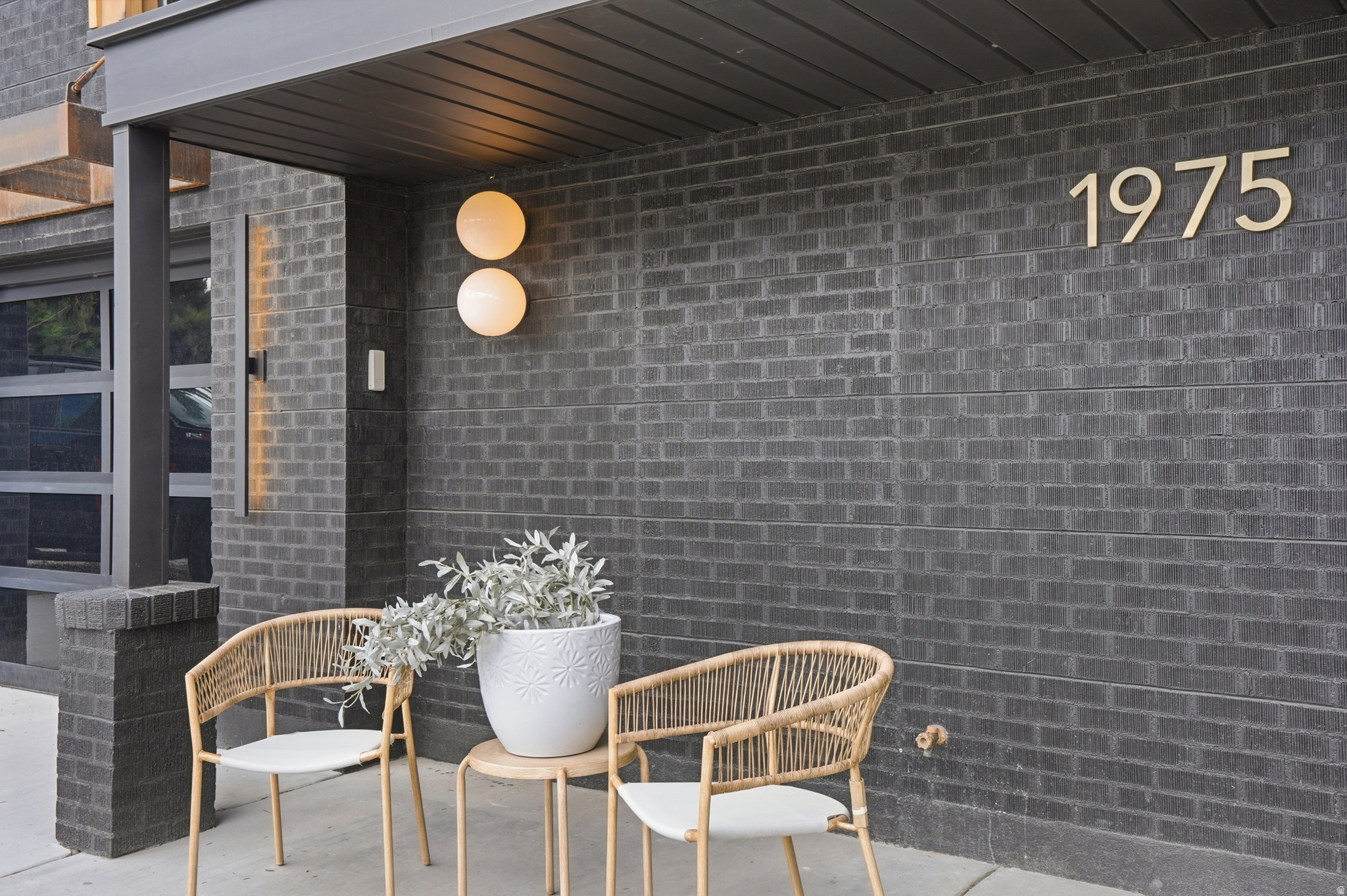 APOSHIAN SUB - Residential