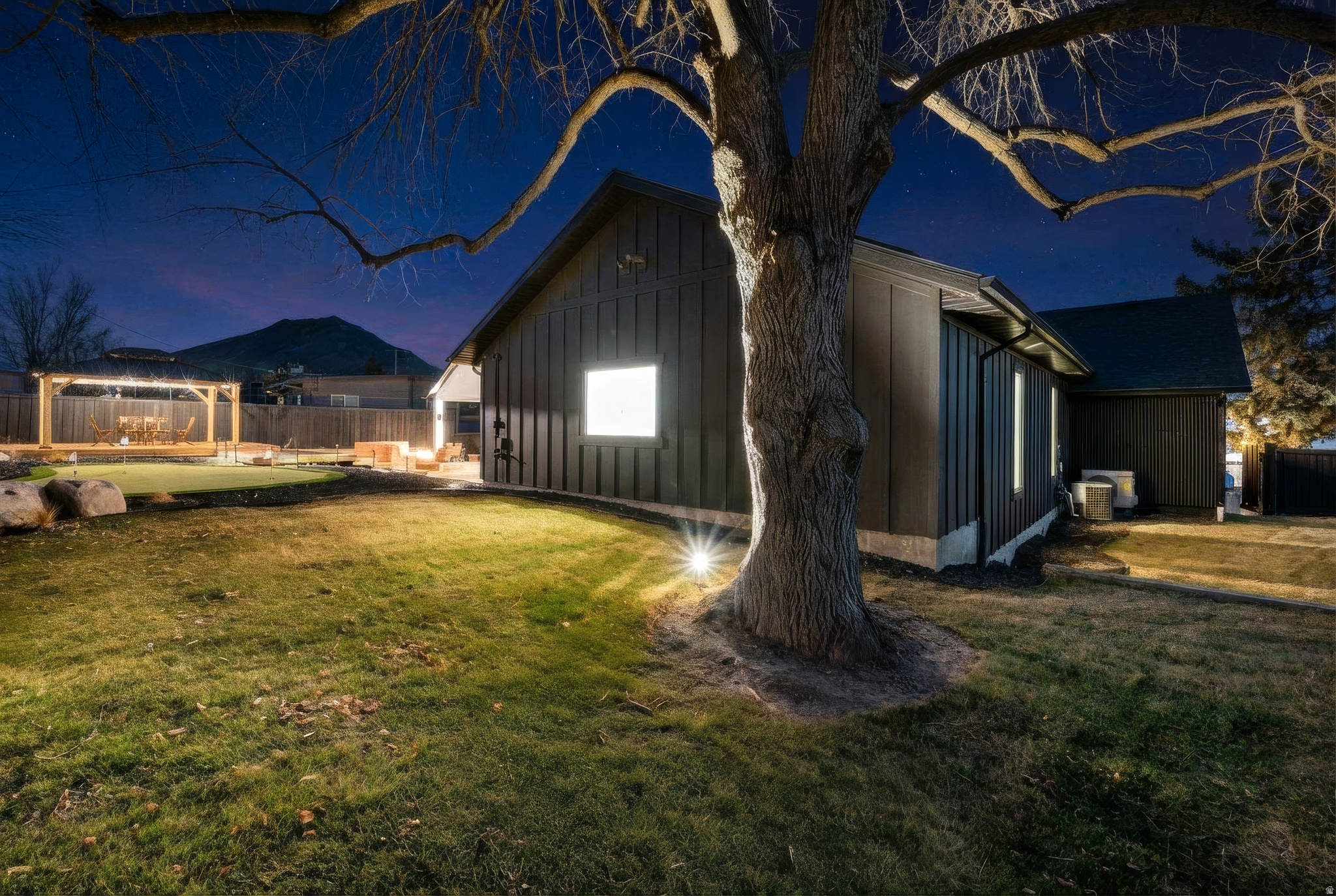 APOSHIAN SUB - Residential