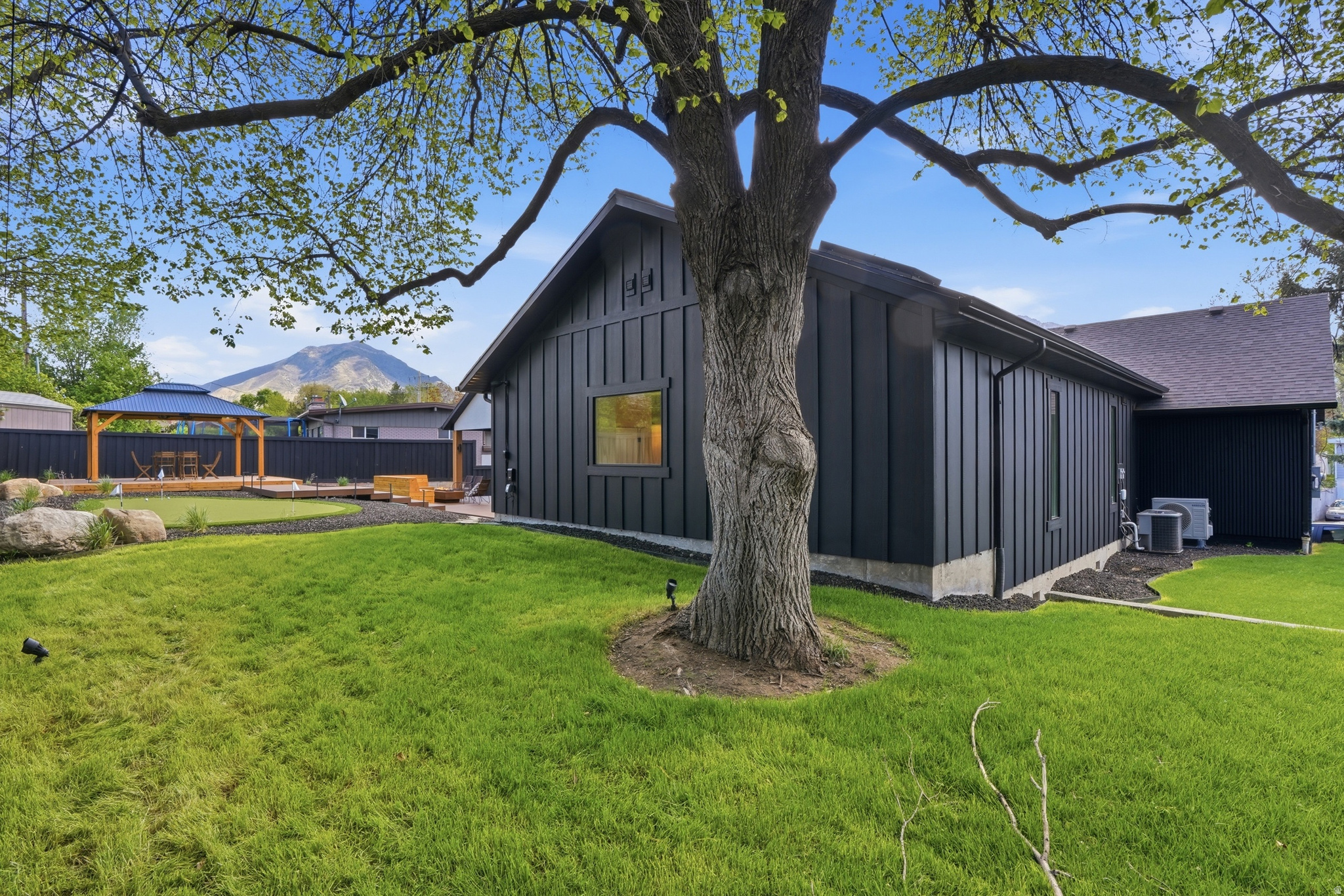 APOSHIAN SUB - Residential