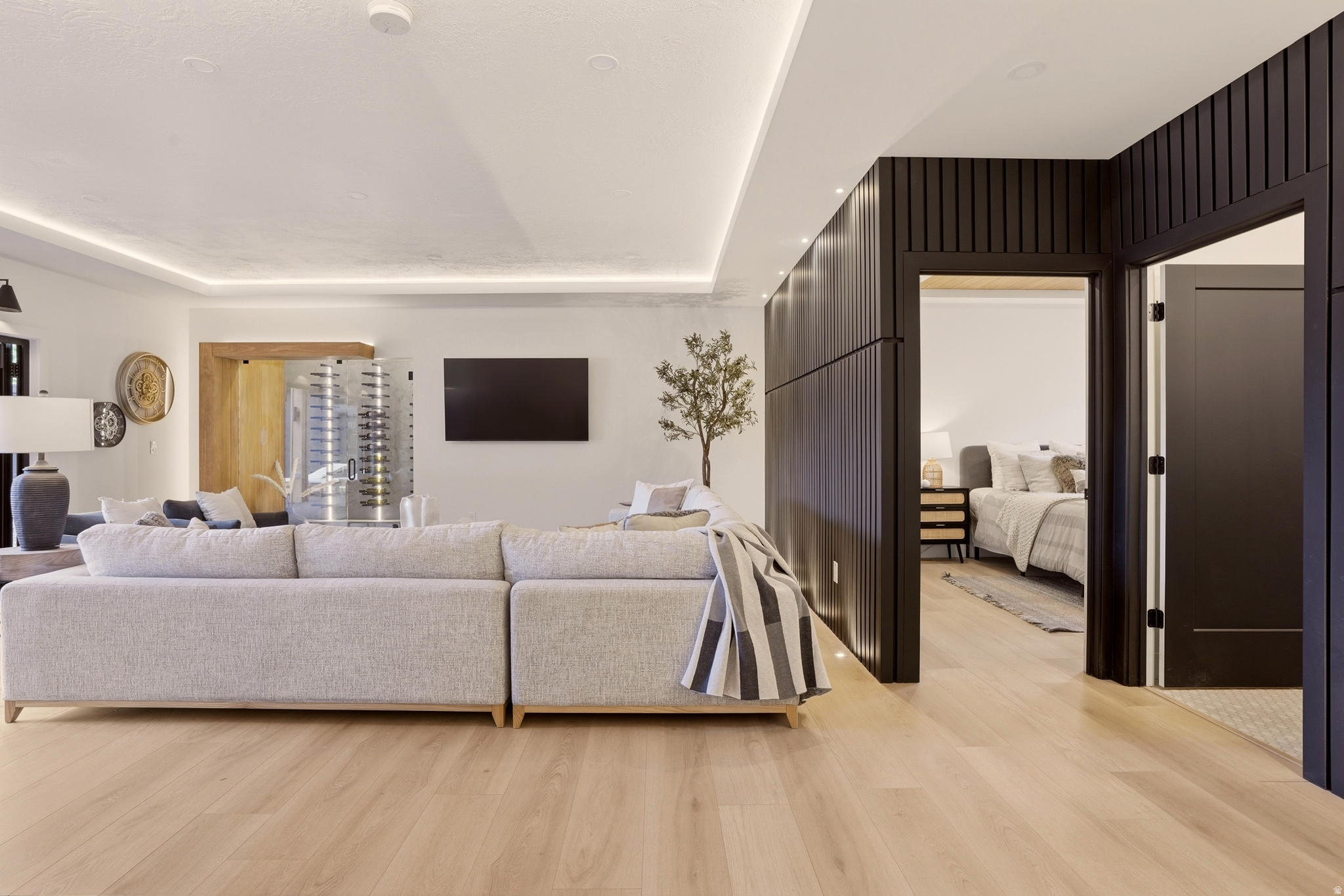 APOSHIAN SUB - Residential