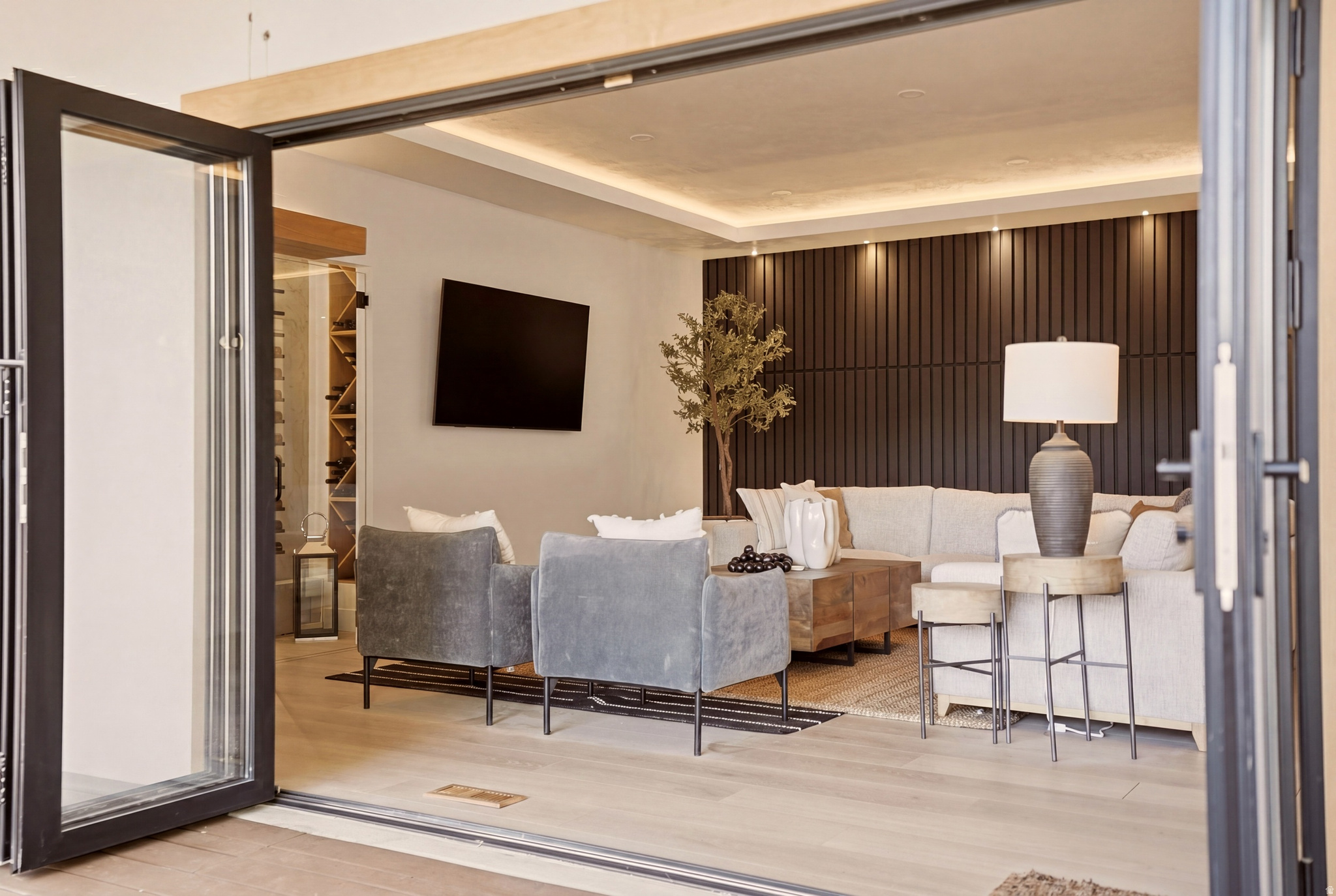 APOSHIAN SUB - Residential