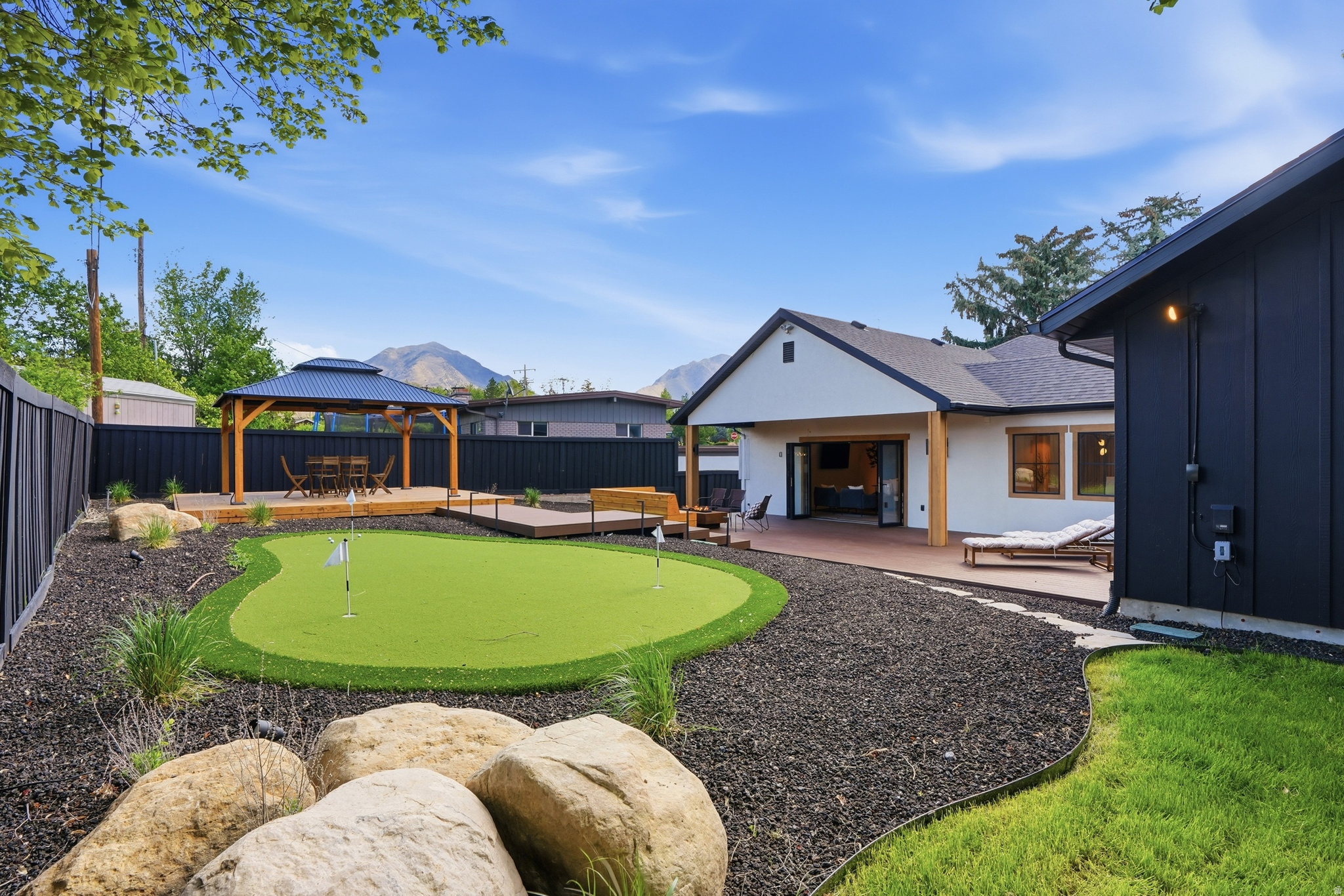 APOSHIAN SUB - Residential