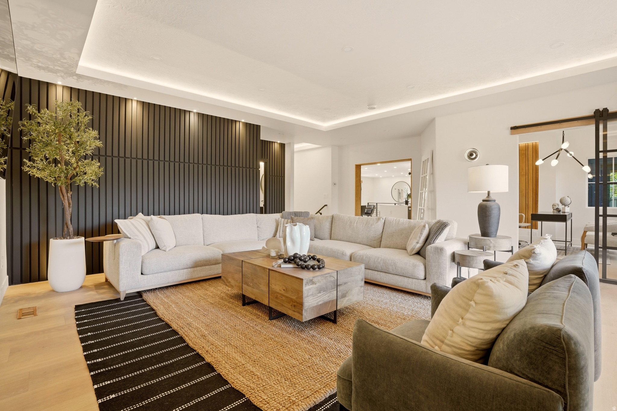 APOSHIAN SUB - Residential