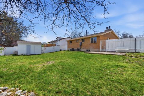 Tiny photo for 6043 S AQUARIUS DR, Kearns, UT 84118 (MLS # 2146458)