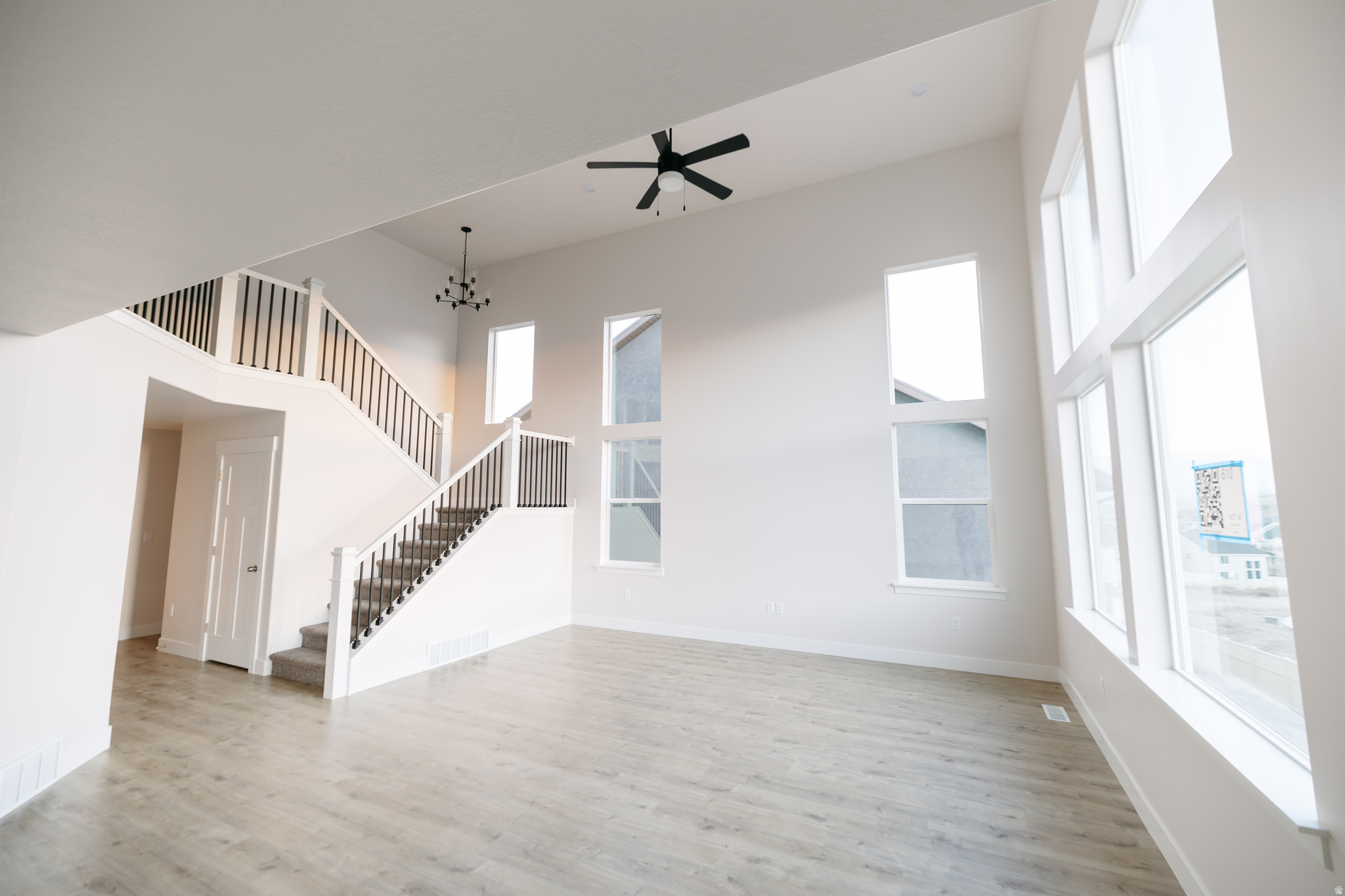 RIDGEHORNE - Residential