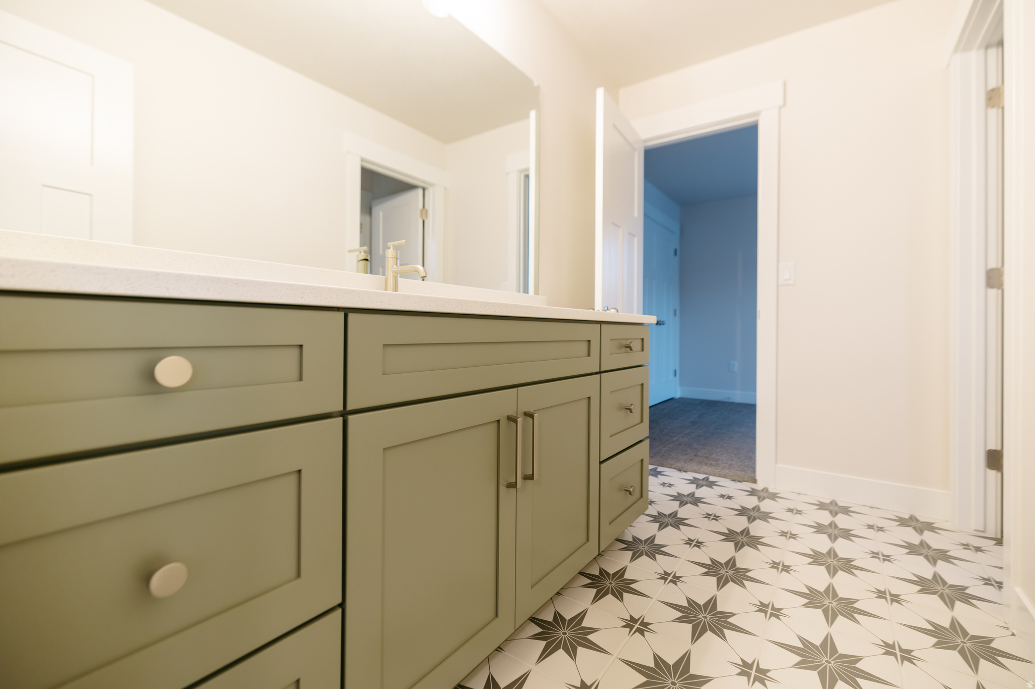 RIDGEHORNE - Residential