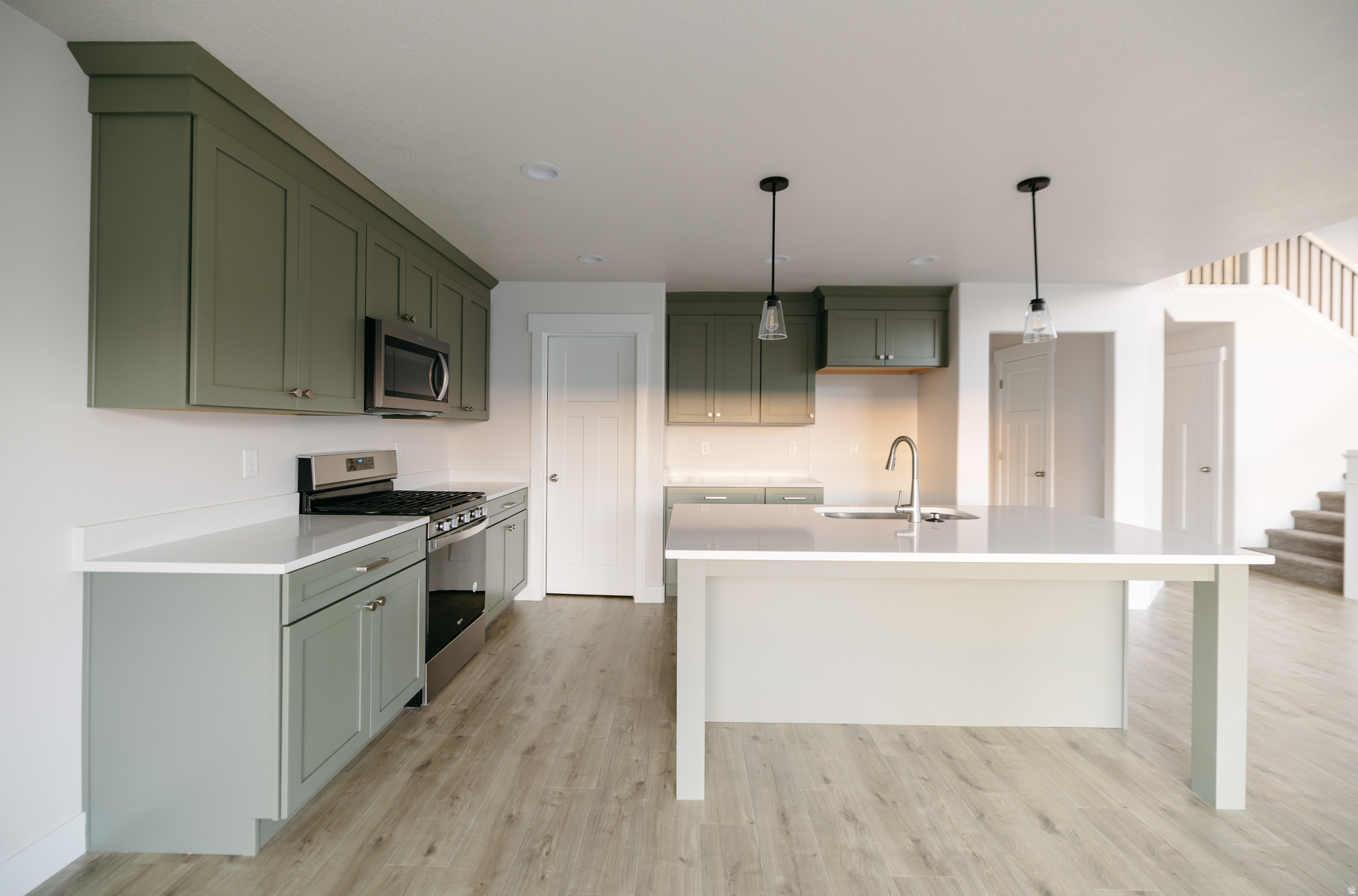 RIDGEHORNE - Residential