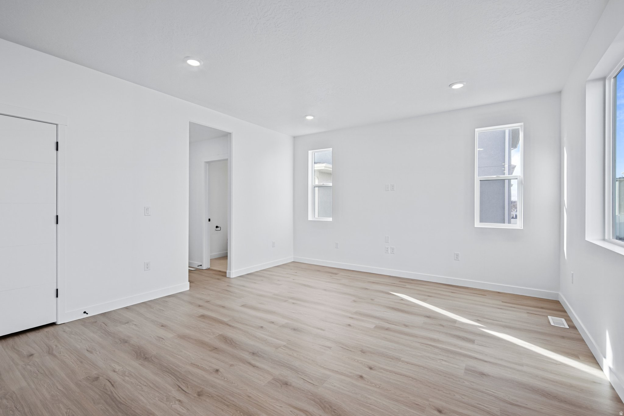 BULLION - Residential