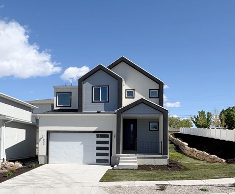 Photo of 904 W BELLSHILL DR #13, Murray, UT 84123 (MLS # 2140591)