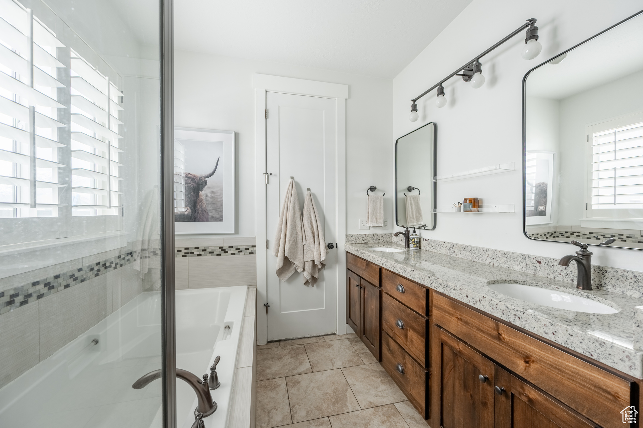 Lehi, Utah 84043, United States, 5 Bedrooms Bedrooms, ,3 BathroomsBathrooms,Residential,Active,36