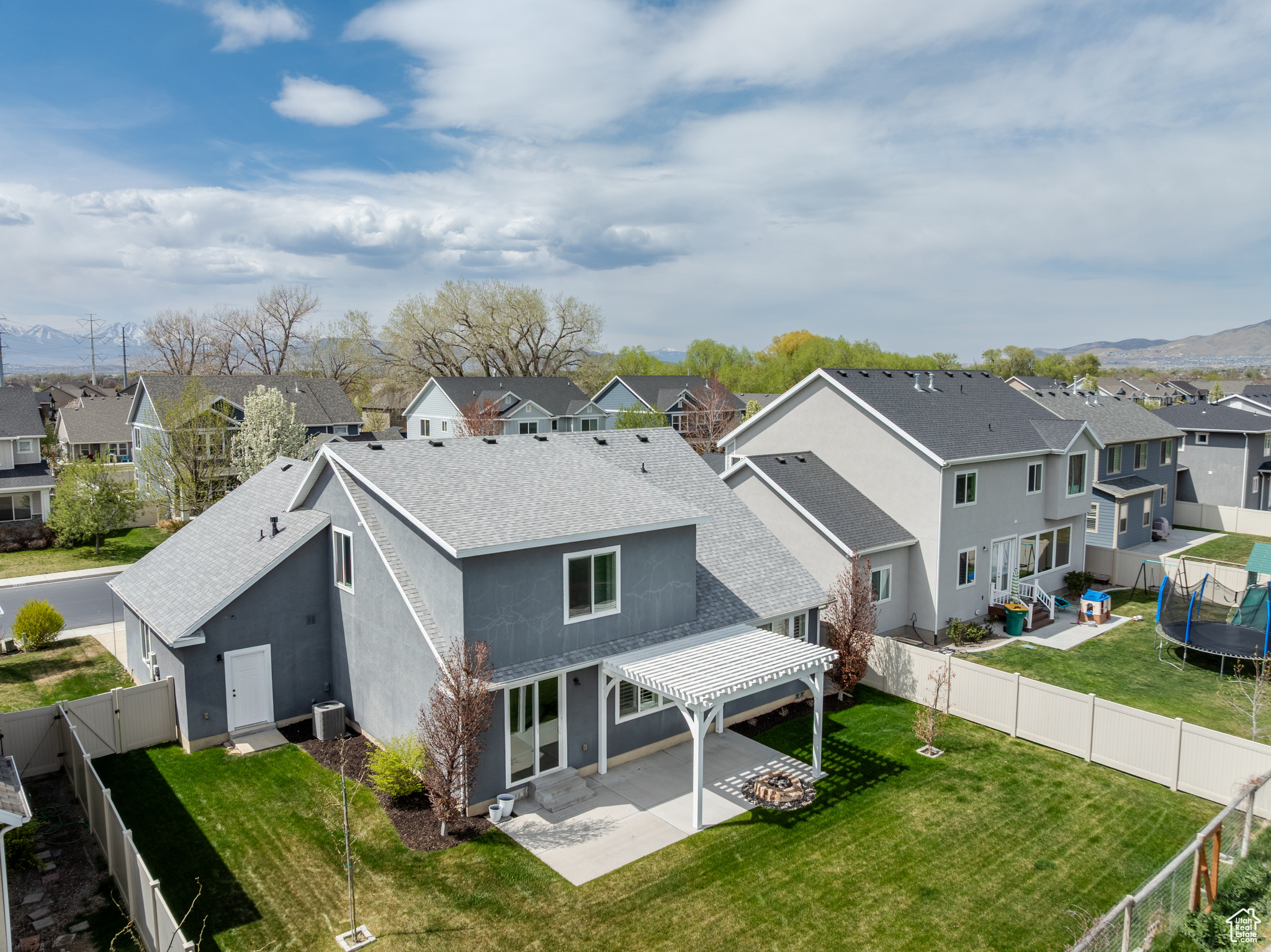 Lehi, Utah 84043, United States, 5 Bedrooms Bedrooms, ,3 BathroomsBathrooms,Residential,Active,36