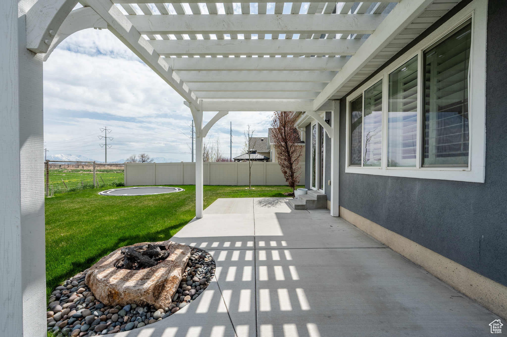 Lehi, Utah 84043, United States, 5 Bedrooms Bedrooms, ,3 BathroomsBathrooms,Residential,Active,36