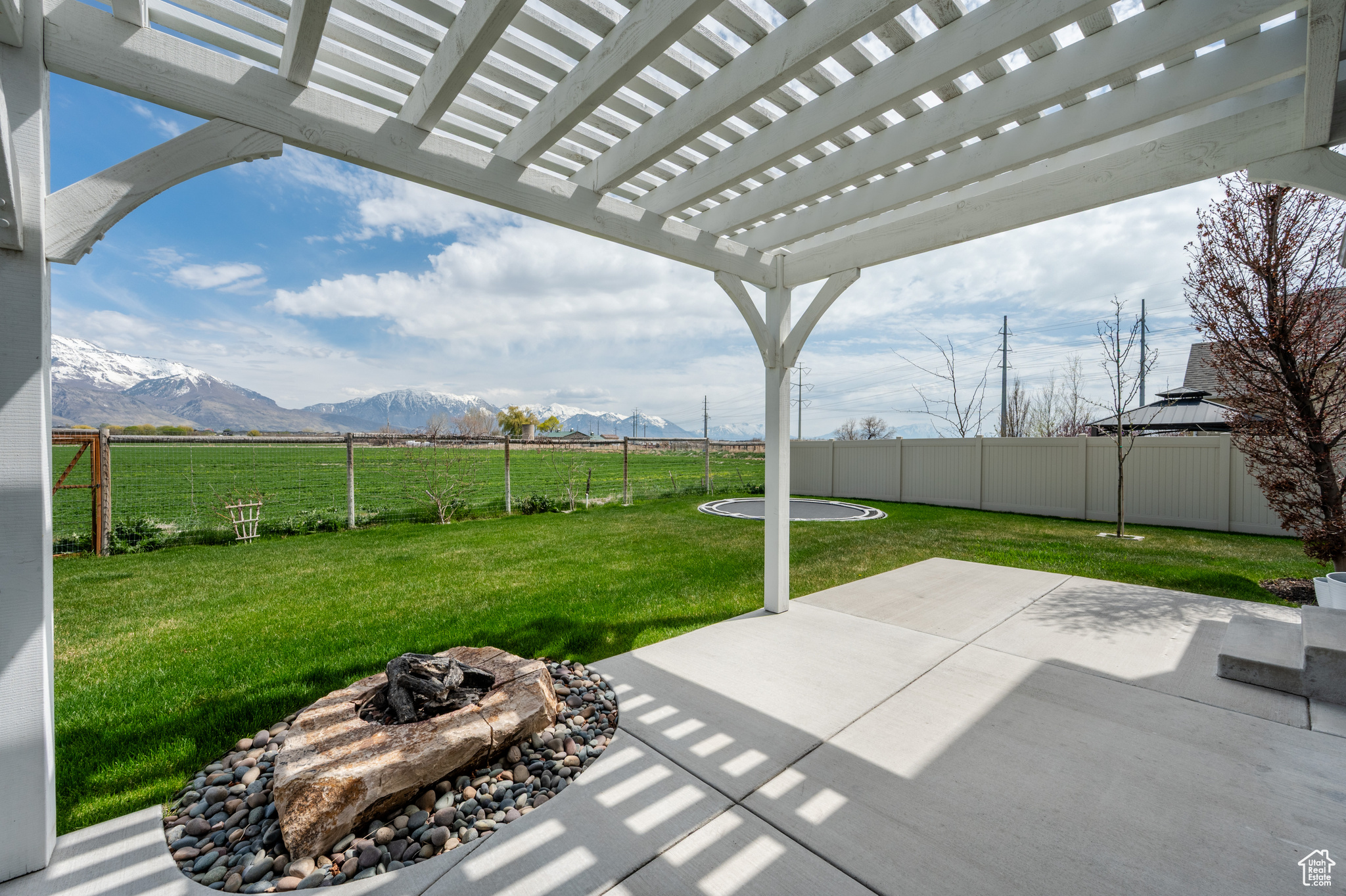 Lehi, Utah 84043, United States, 5 Bedrooms Bedrooms, ,3 BathroomsBathrooms,Residential,Active,36