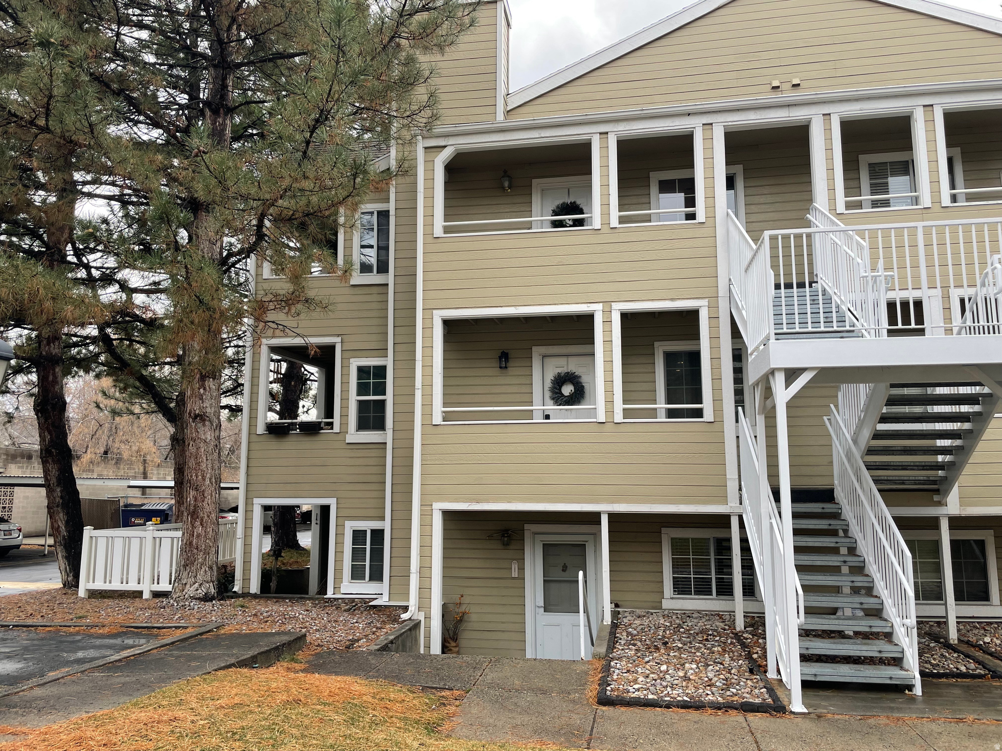 MILLCREEK  CONDM - Residential