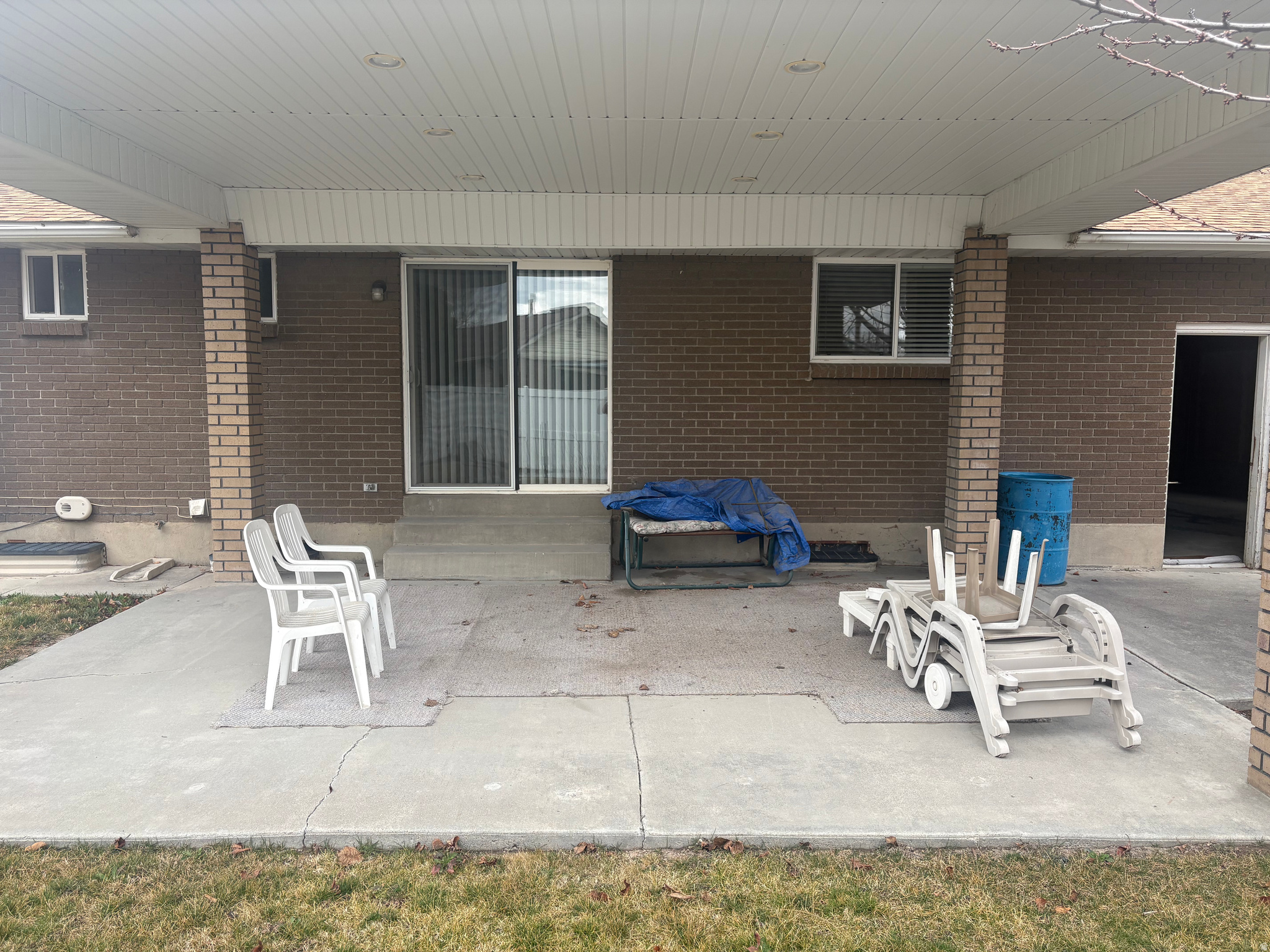 SPRING MEADOW - Residential