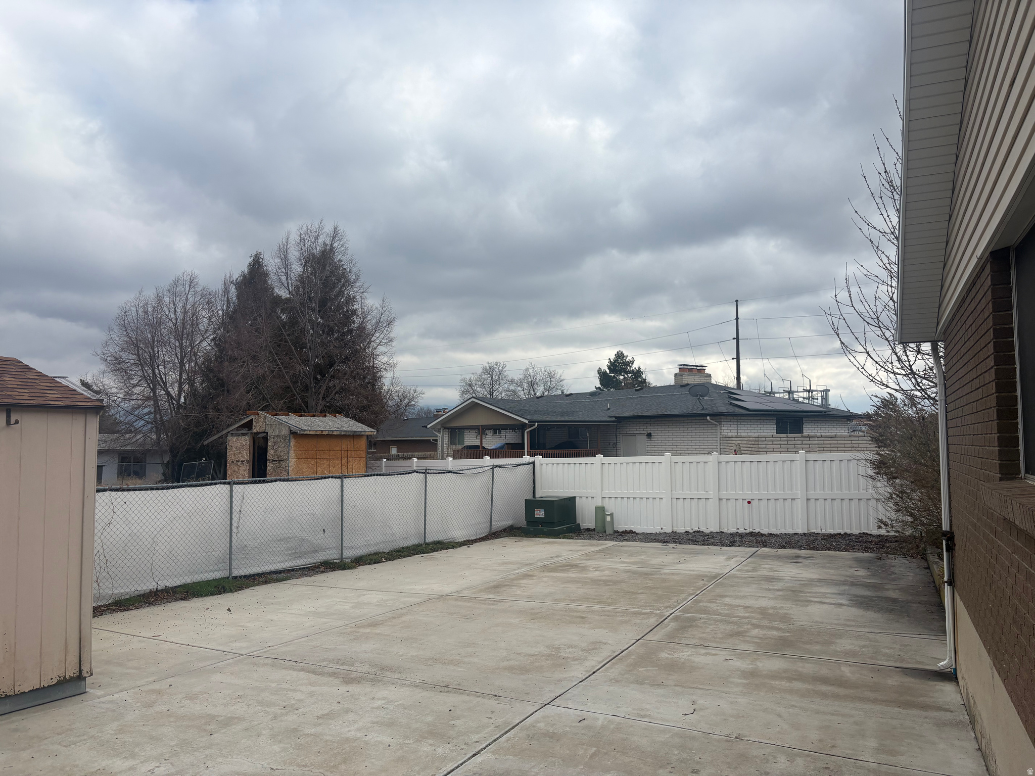 SPRING MEADOW - Residential