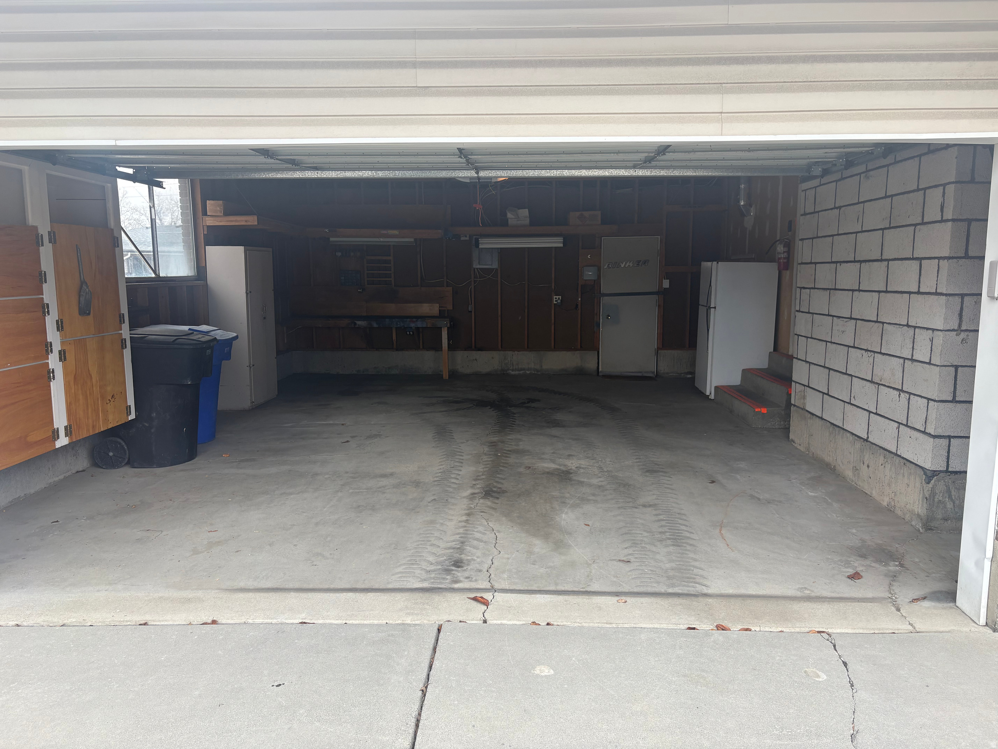 SPRING MEADOW - Residential