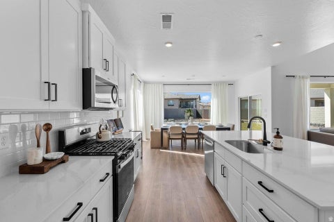 Tiny photo for 352 N RHYOLITE DR #89, Hurricane, UT 84737 (MLS # 2183641)