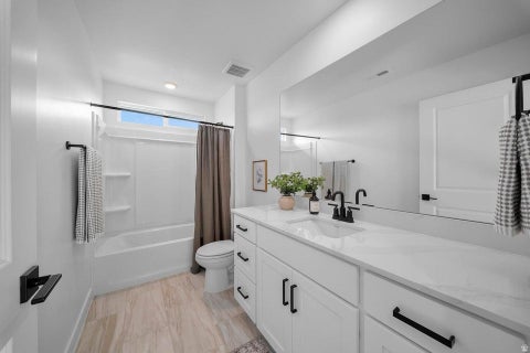 Tiny photo for 352 N RHYOLITE DR #89, Hurricane, UT 84737 (MLS # 2183641)