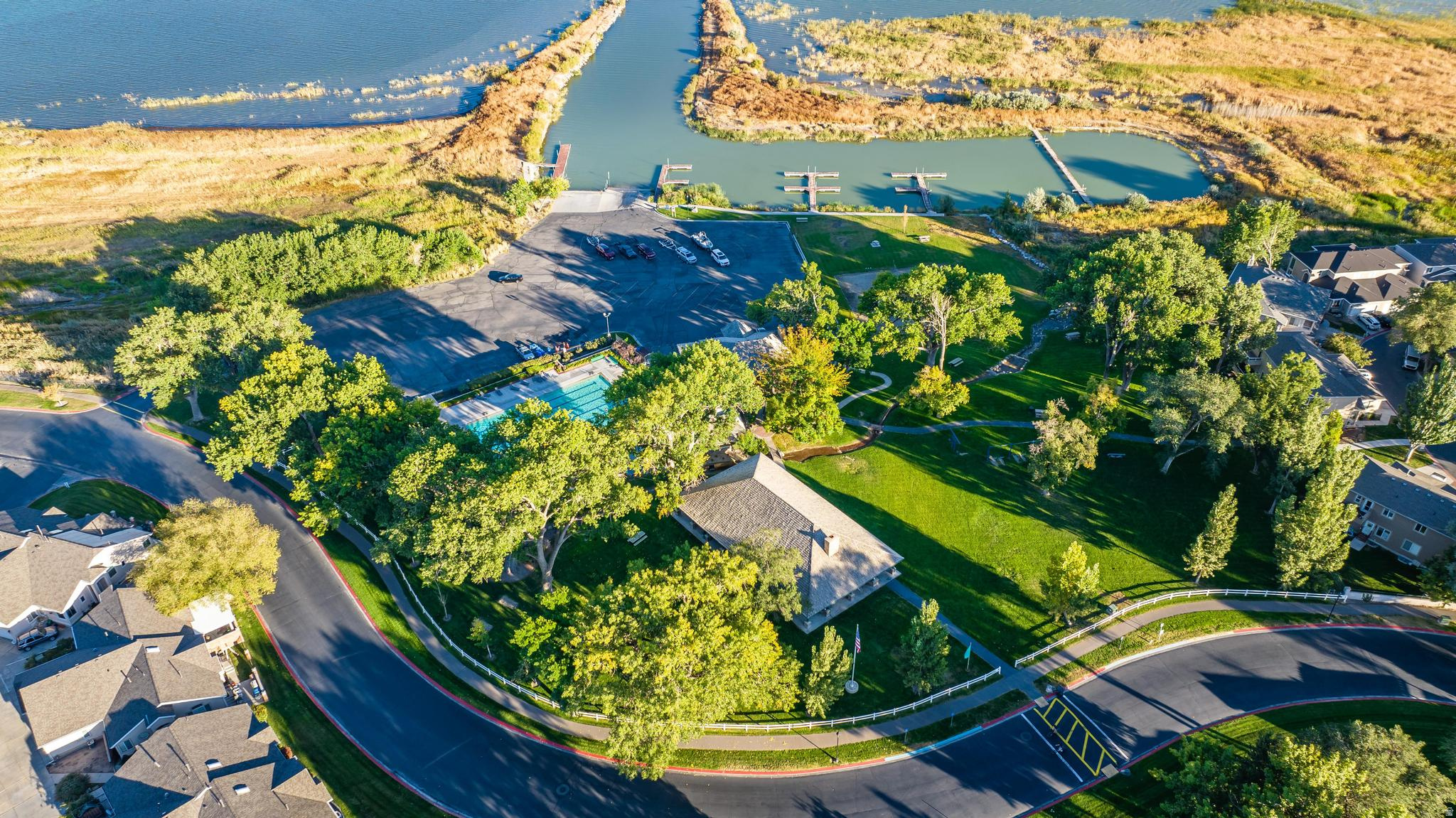 SARATOGA SPRINGS - Residential