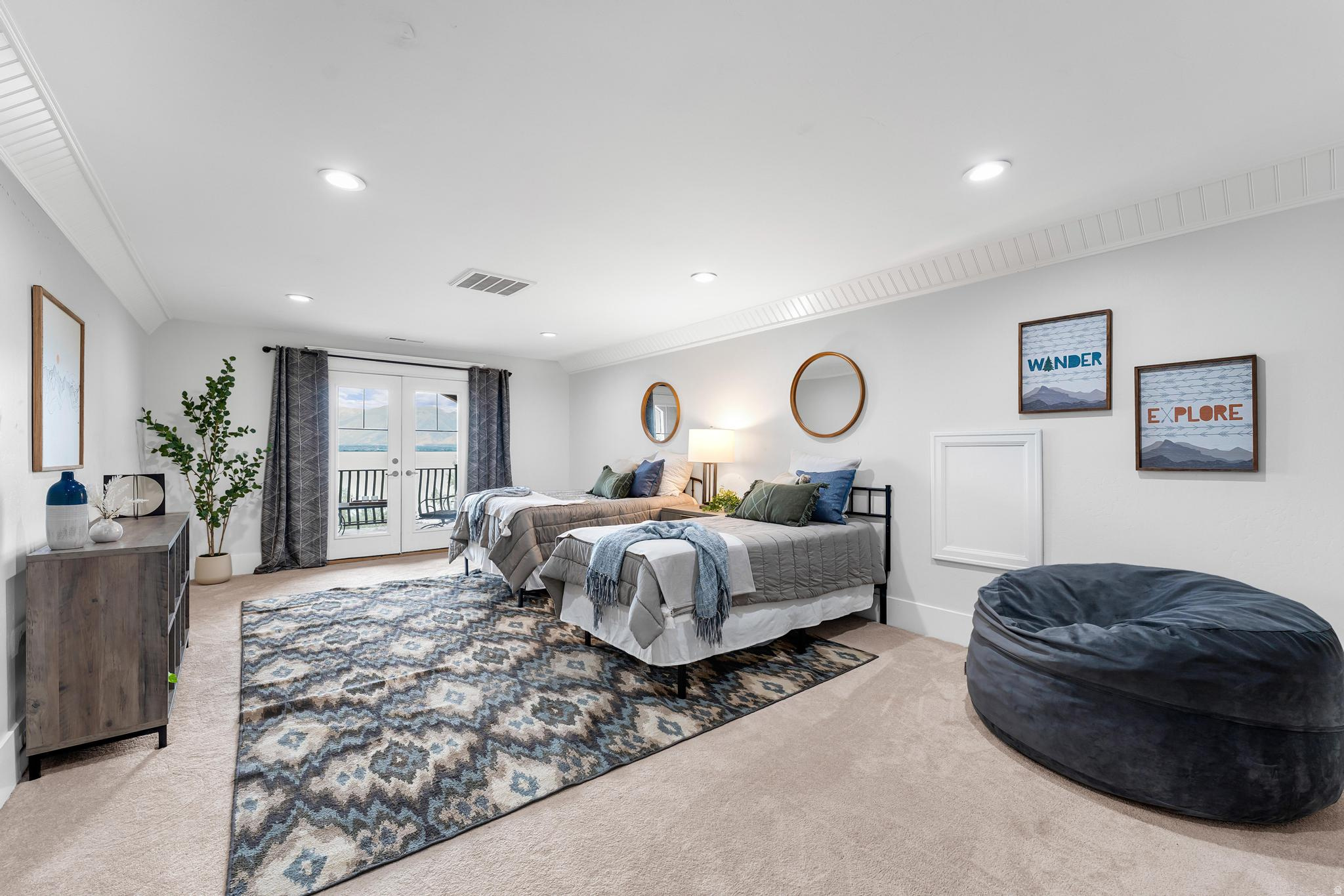 SARATOGA SPRINGS - Residential