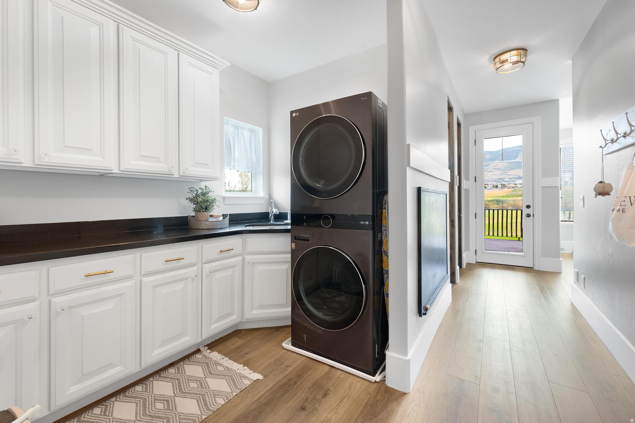 SARATOGA SPRINGS - Residential