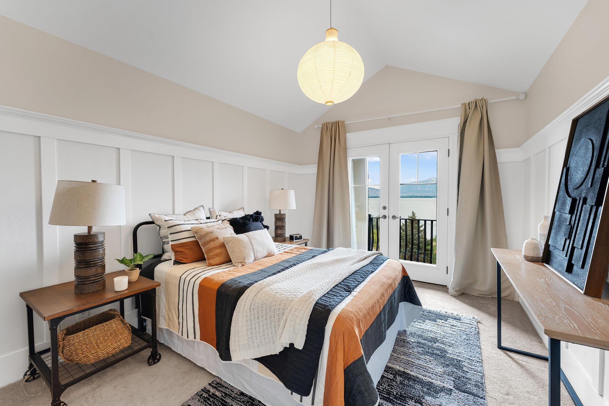 SARATOGA SPRINGS - Residential