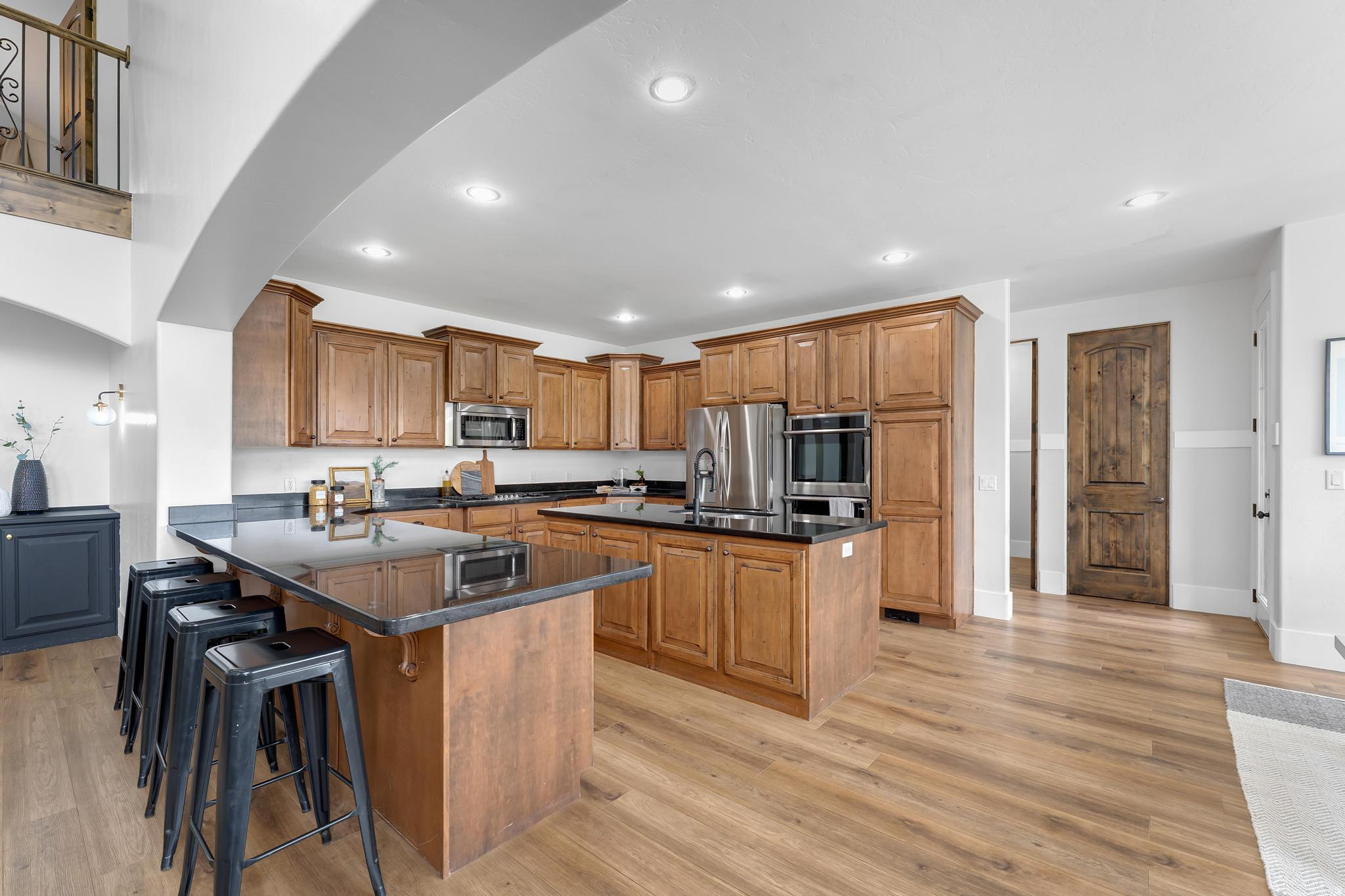 SARATOGA SPRINGS - Residential