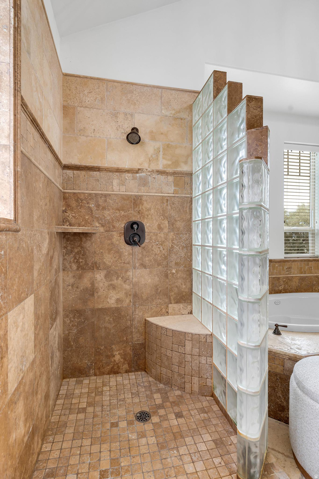 SARATOGA SPRINGS - Residential