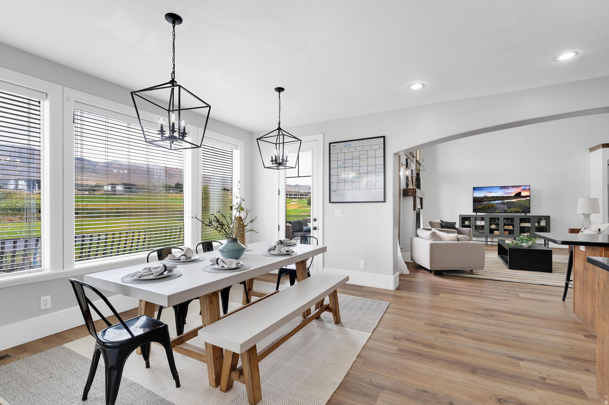 SARATOGA SPRINGS - Residential