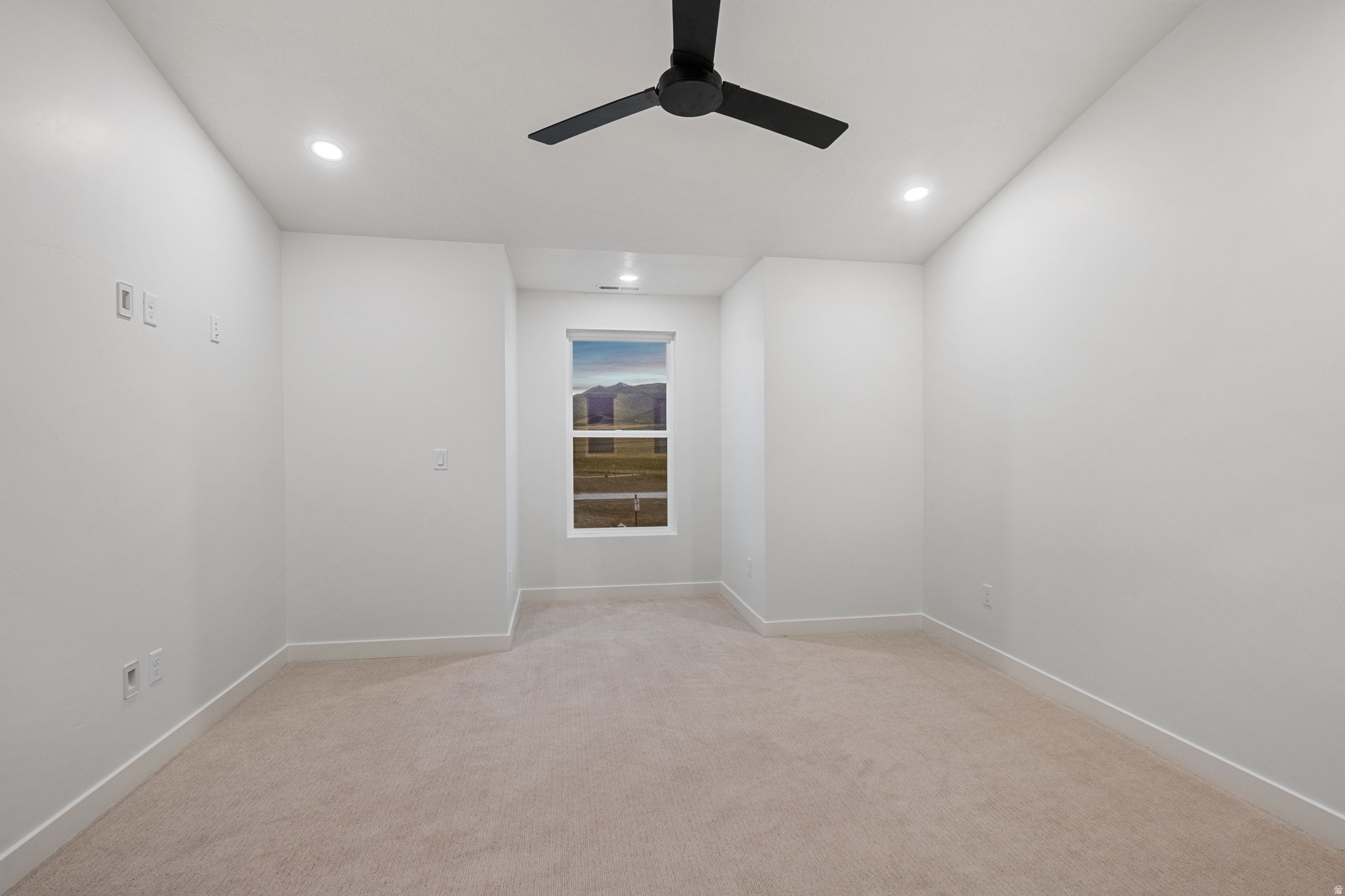 DAYBREAK - Residential