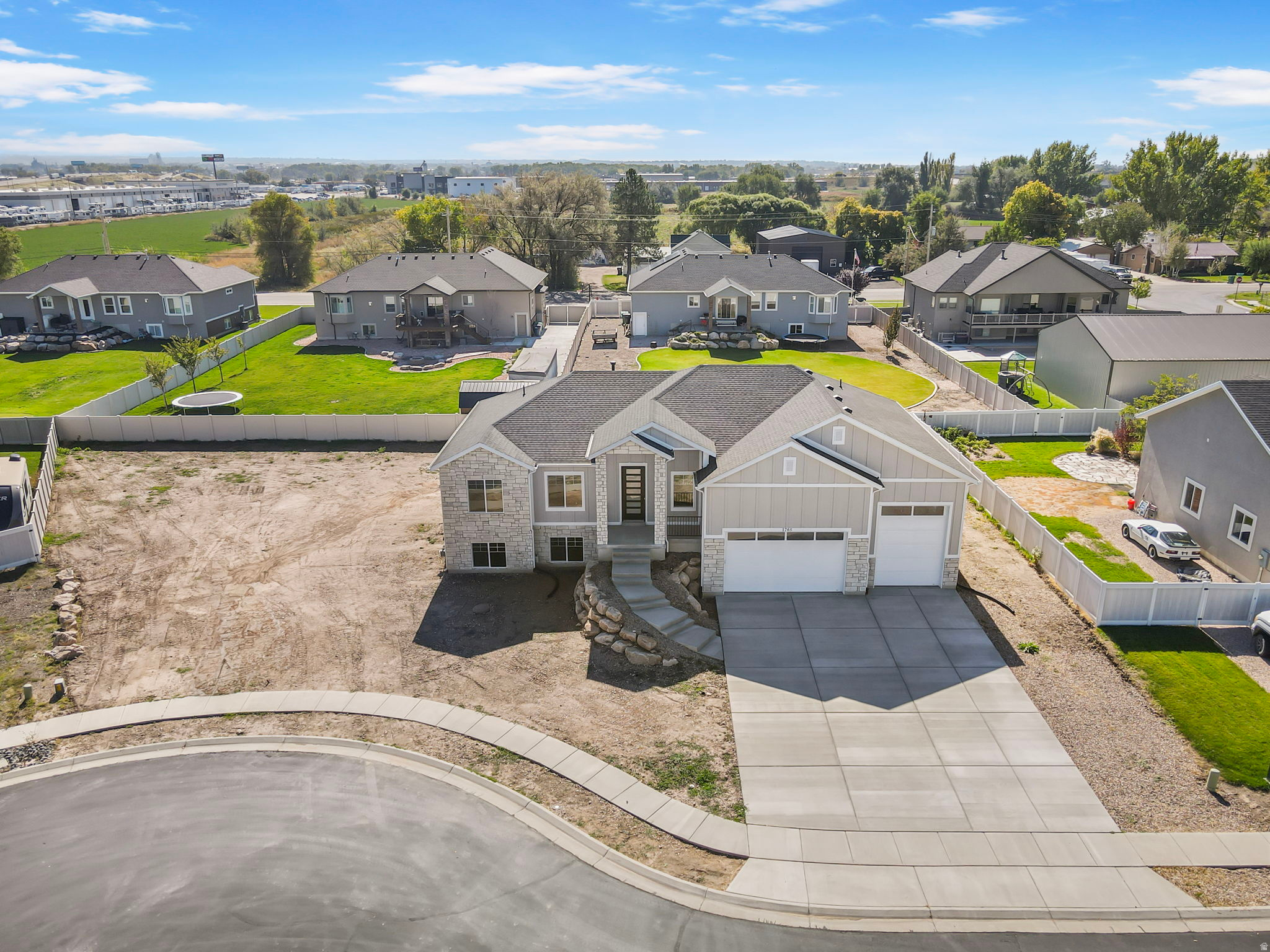 MORRIS MEADOWS - Residential