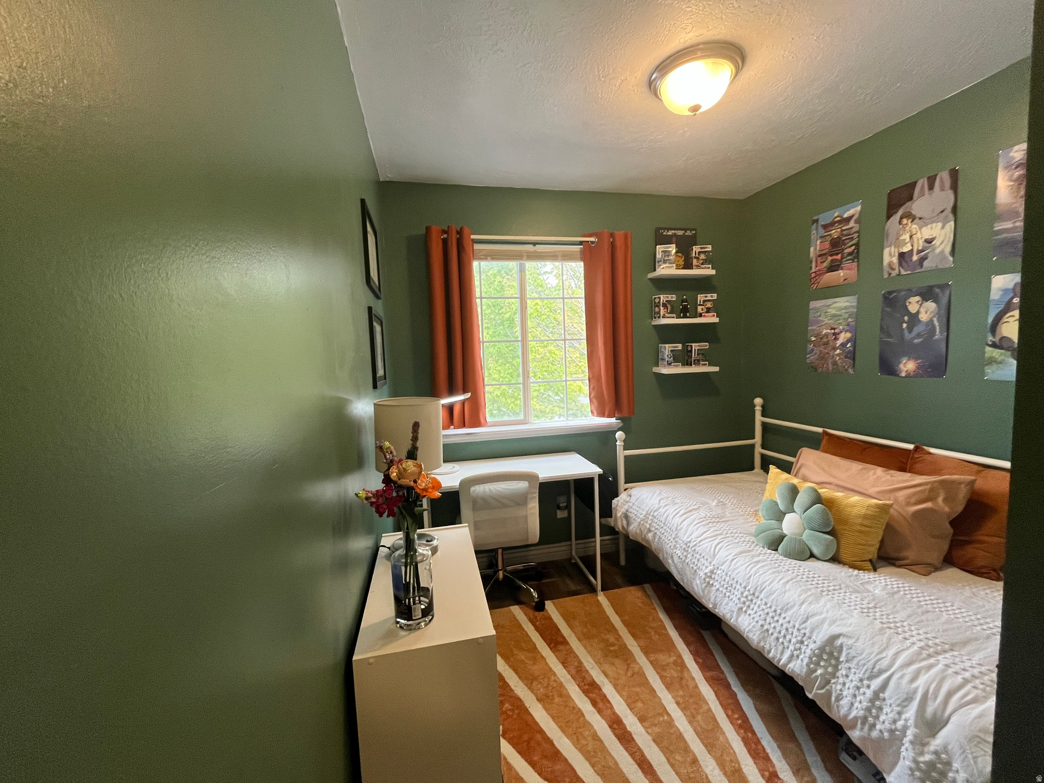 CANYON WOODS - Residential