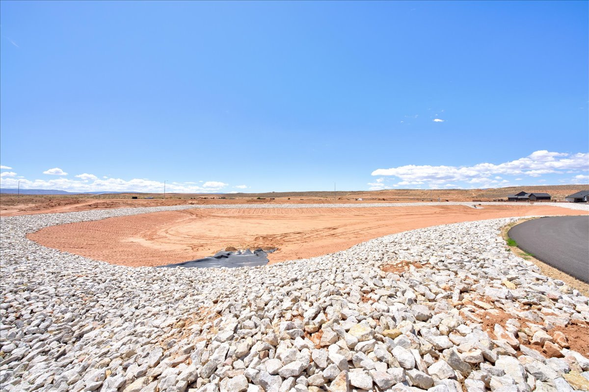 HOMESTEADS AT STUCKI FARM - Residential