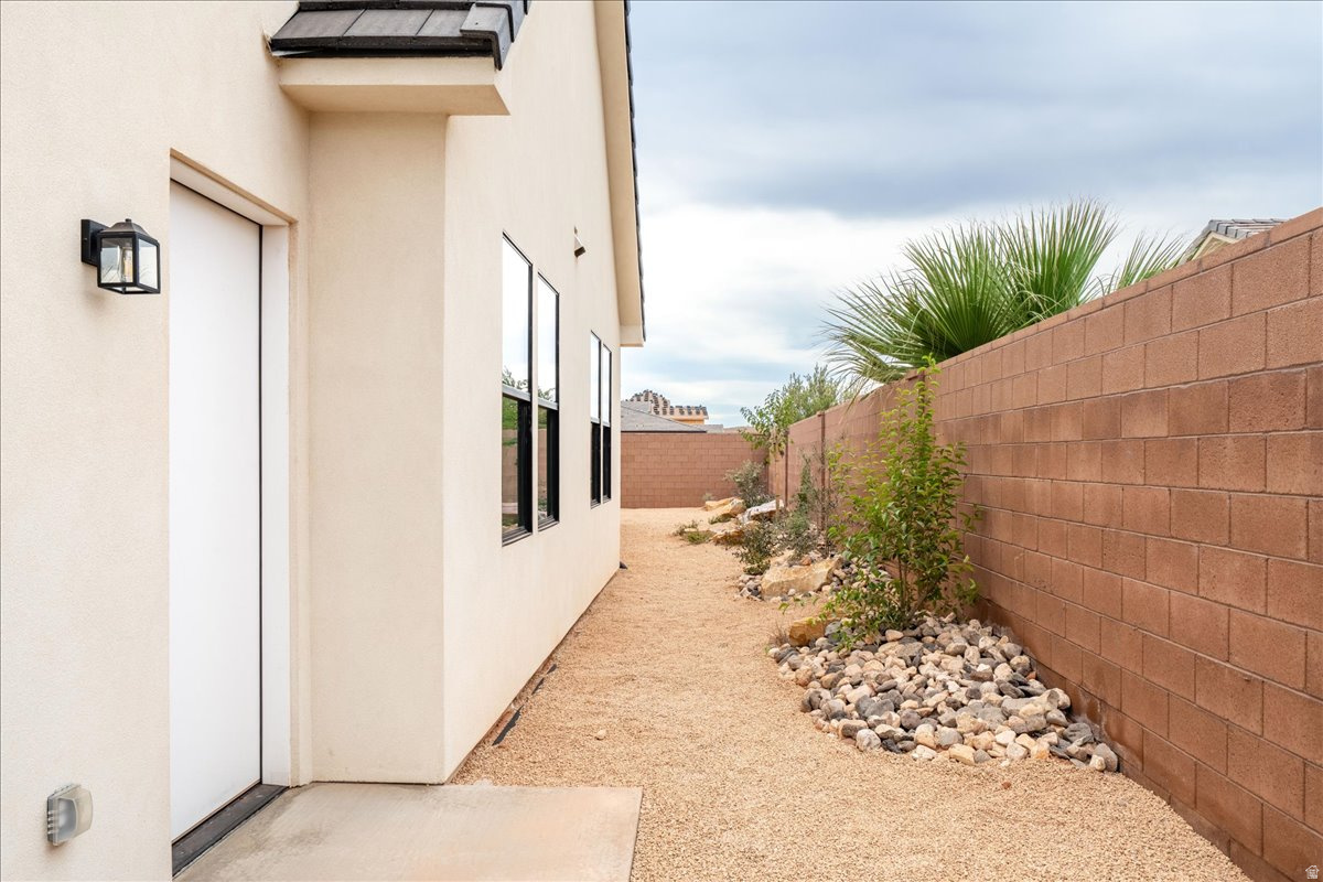HOMESTEADS AT STUCKI FARM - Residential