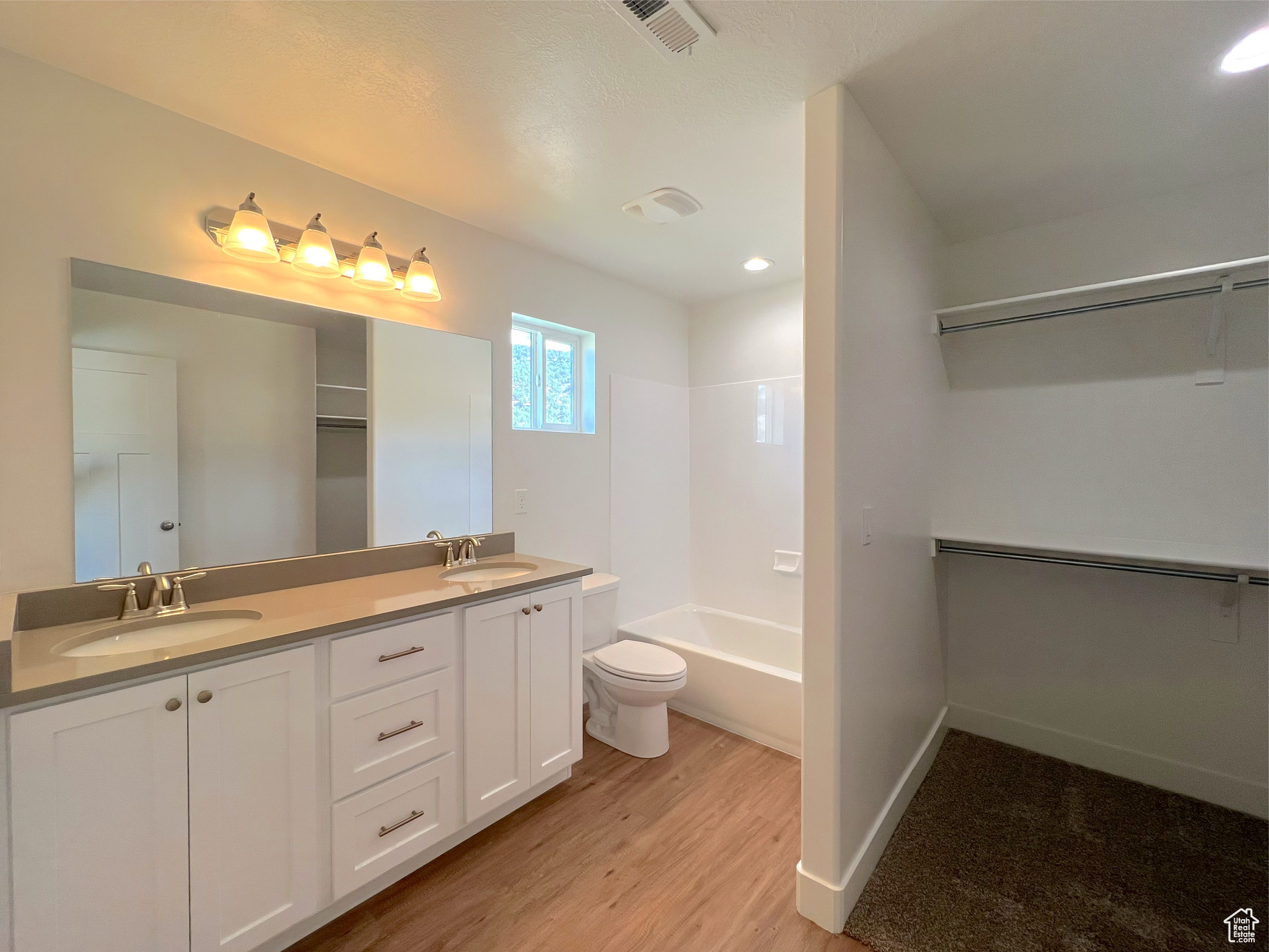 CEDAR RIDGE - Residential