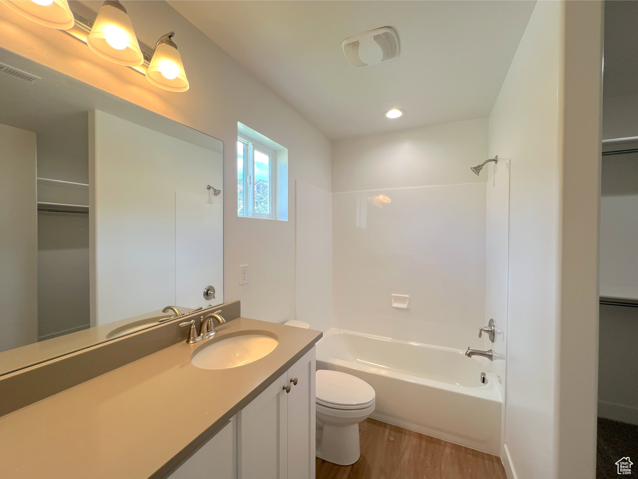 CEDAR RIDGE - Residential