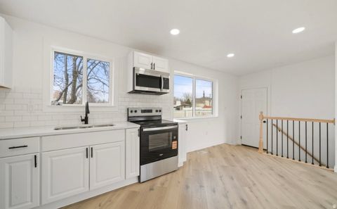 Tiny photo for 965 AMETHYST ST, Layton, UT 84041 (MLS # 2134532)