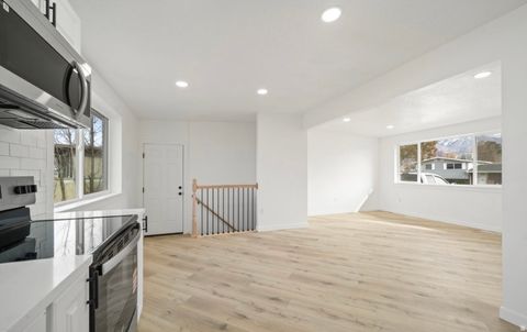 Tiny photo for 965 AMETHYST ST, Layton, UT 84041 (MLS # 2134532)