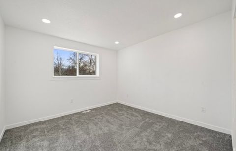 Tiny photo for 965 AMETHYST ST, Layton, UT 84041 (MLS # 2134532)