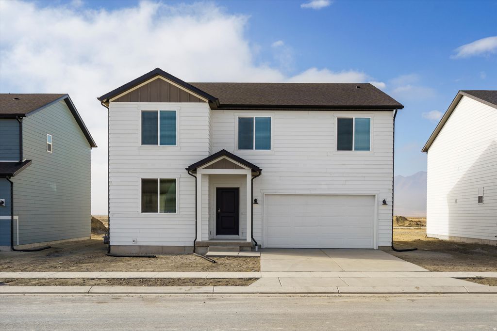 Photo of 3402 N HANNAH ST #1603, Eagle Mountain, UT 84005 (MLS # 2150700)