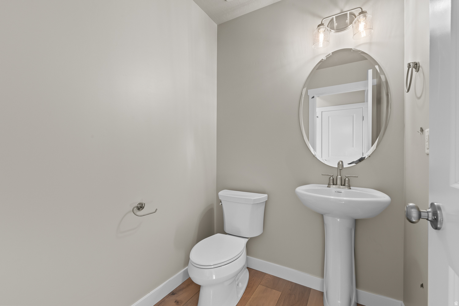 OVERLAND COLLECTION V2 217 - Residential