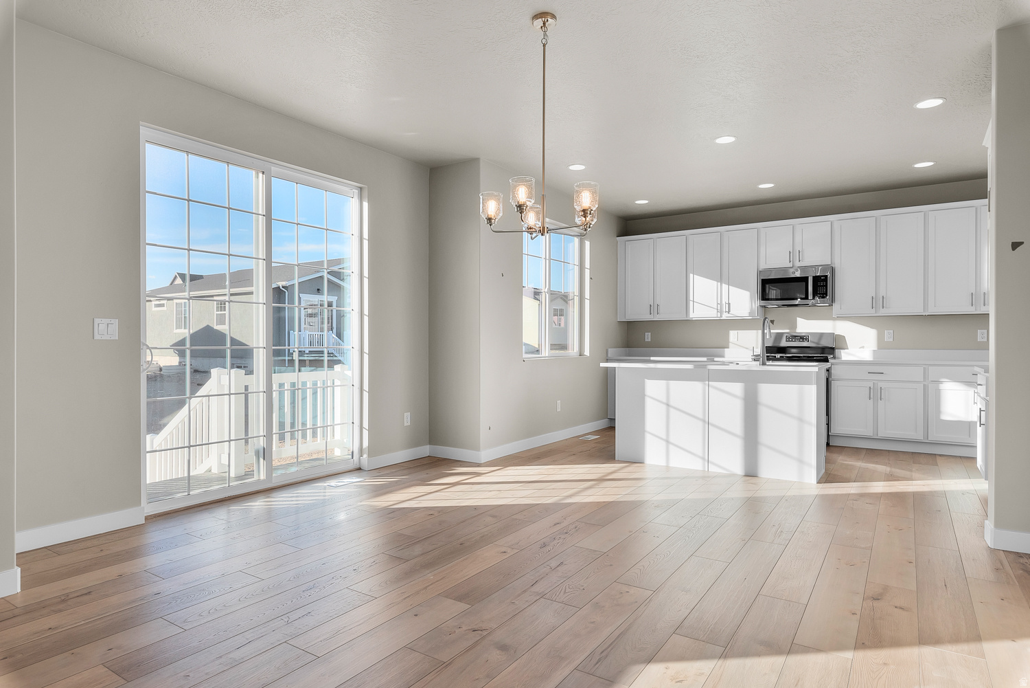 OVERLAND COLLECTION V2 217 - Residential